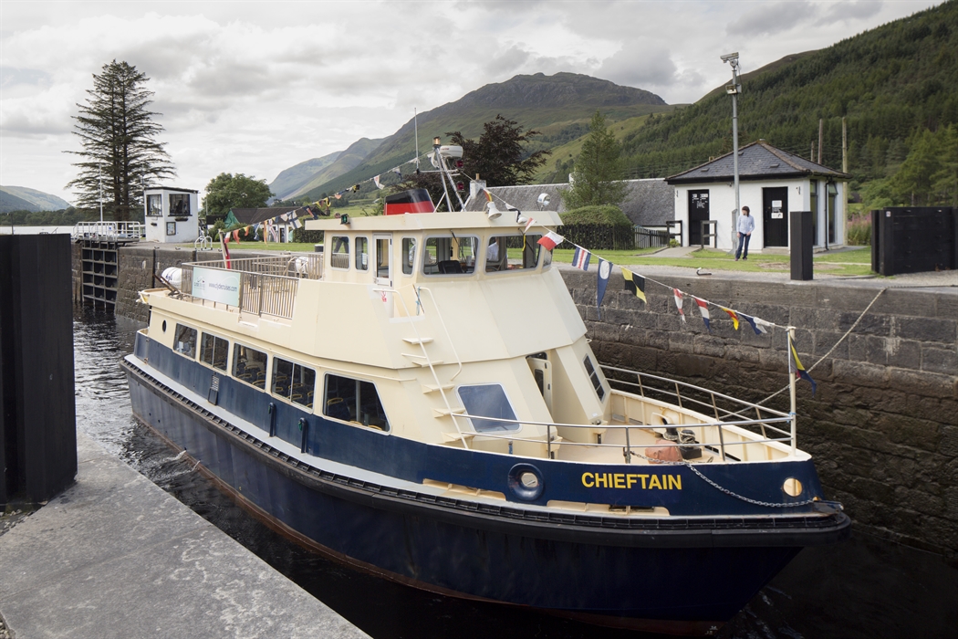 boat trips fort william canal